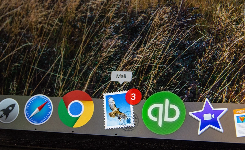 Apple's Mail app with notifications.